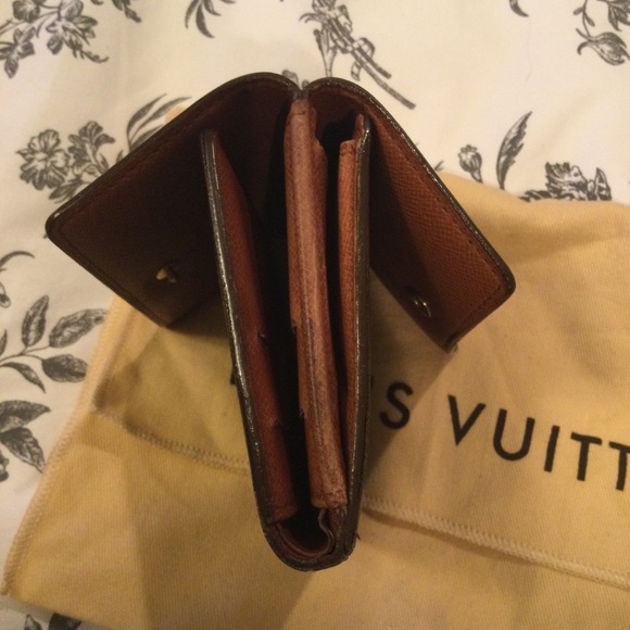 Louis Vuitton small trifold wallet - Picture 7 of 8